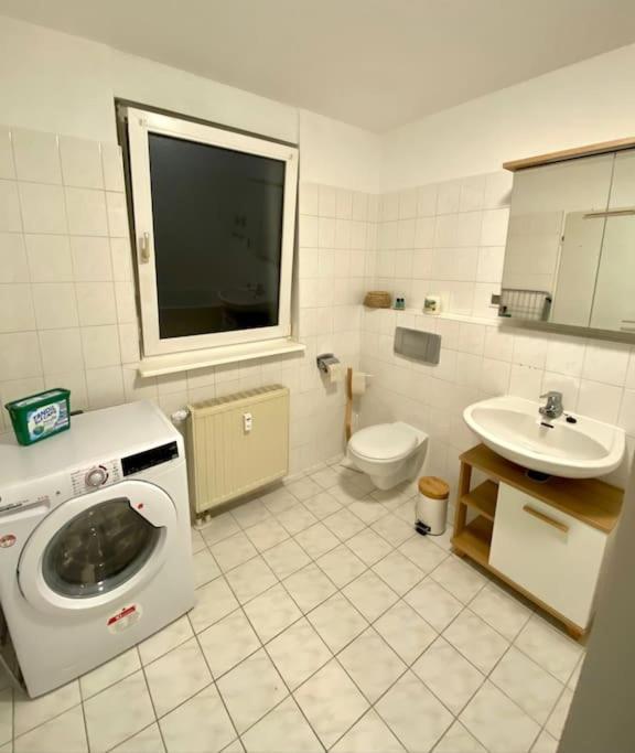 Stilvolle Ferienwohnung Mit Stellplatz Wlan Free Netflix Naehe Bahnhof Zwickau Esterno foto