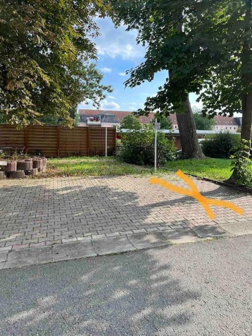 Stilvolle Ferienwohnung Mit Stellplatz Wlan Free Netflix Naehe Bahnhof Zwickau Esterno foto