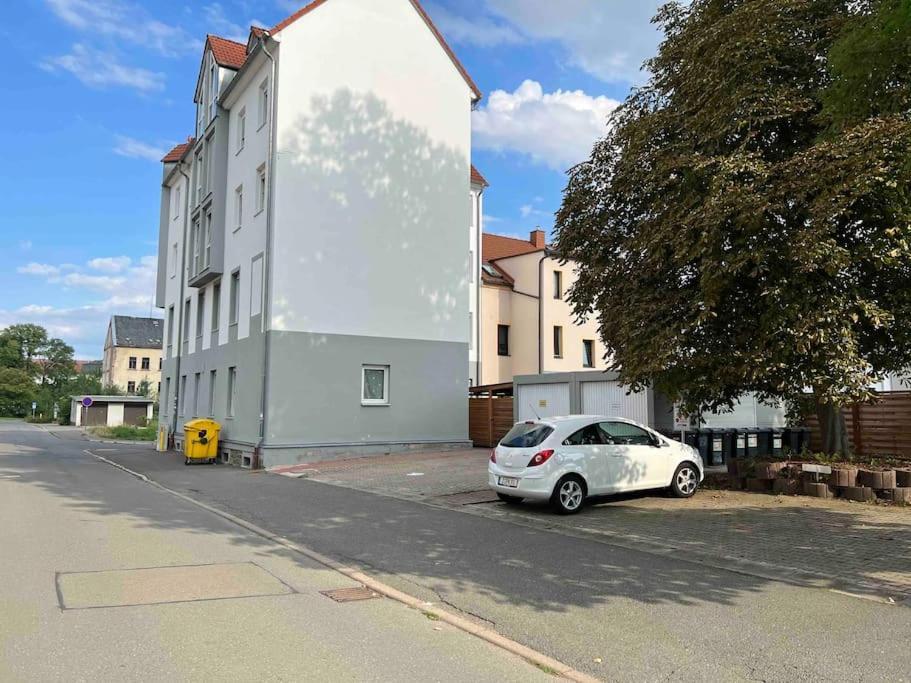 Stilvolle Ferienwohnung Mit Stellplatz Wlan Free Netflix Naehe Bahnhof Zwickau Esterno foto